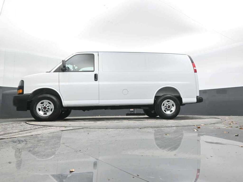 2025 GMC Savana 2500 Work Van