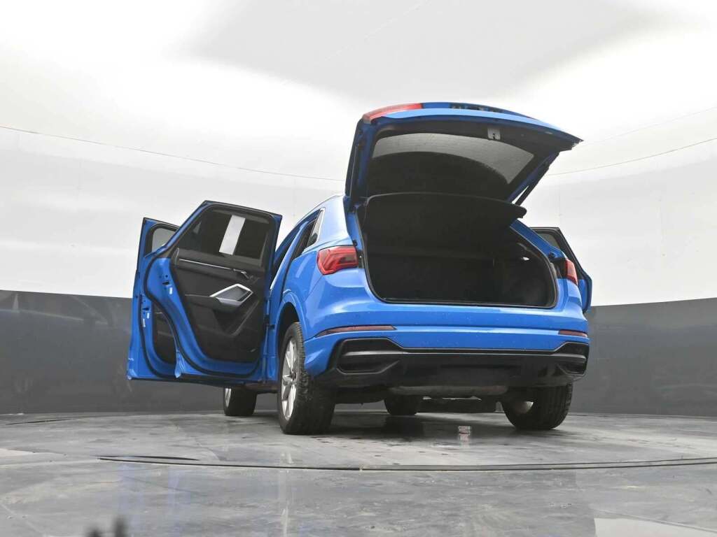 2022 Audi Q3 Premium 45 TFSI S line quattro Tiptronic