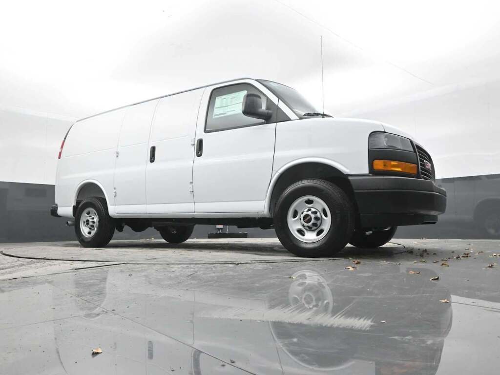 2025 GMC Savana 2500 Work Van