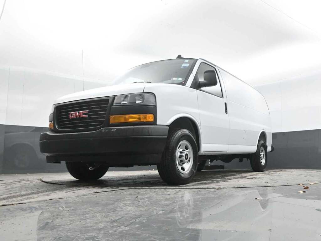 2025 GMC Savana 2500 Work Van