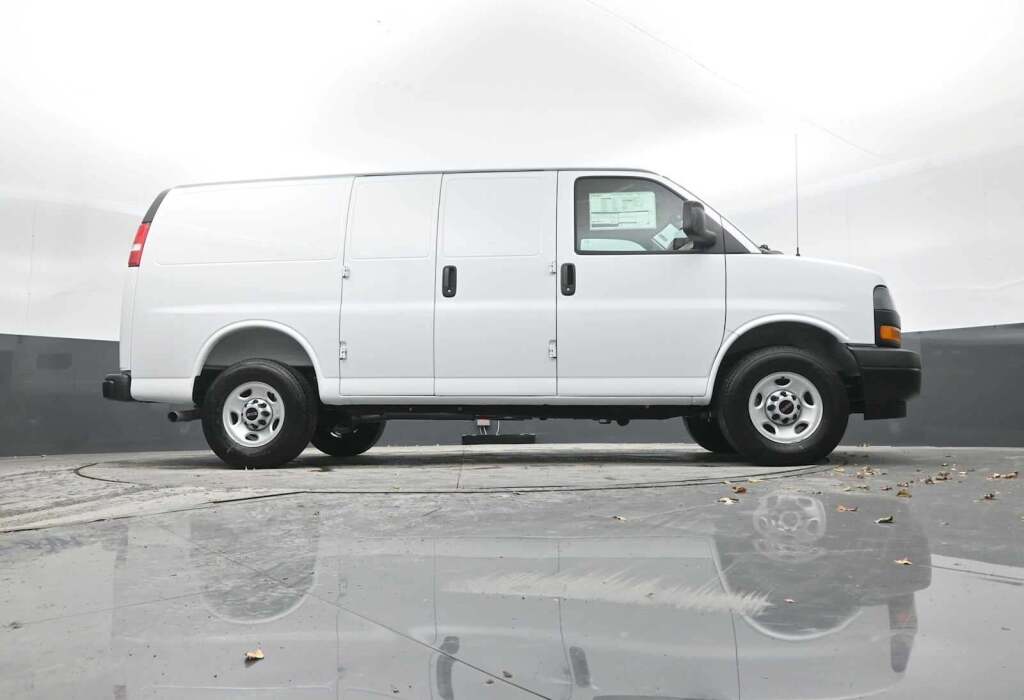 2025 GMC Savana 2500 Work Van