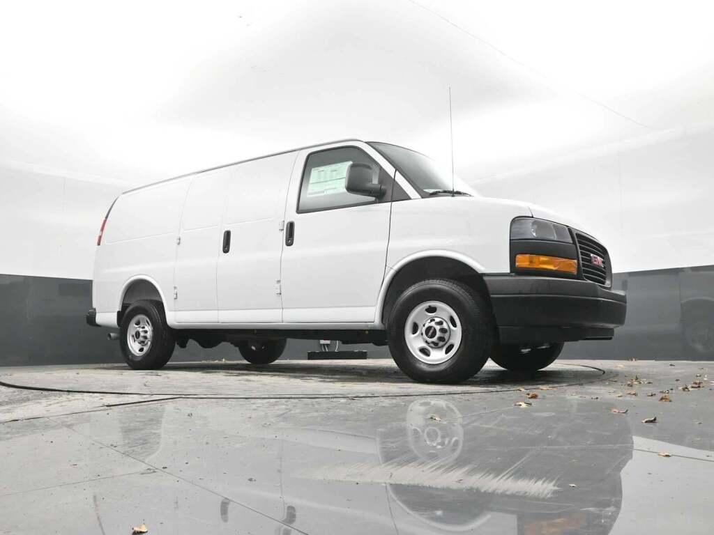 2025 GMC Savana 2500 Work Van