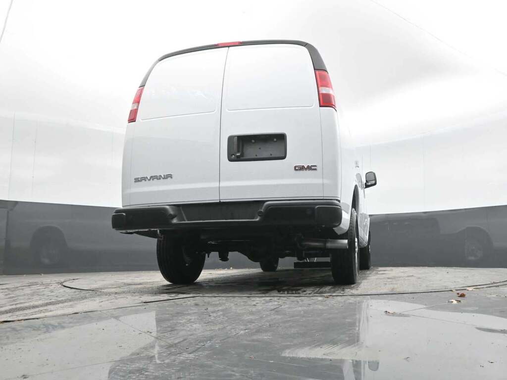 2025 GMC Savana 2500 Work Van
