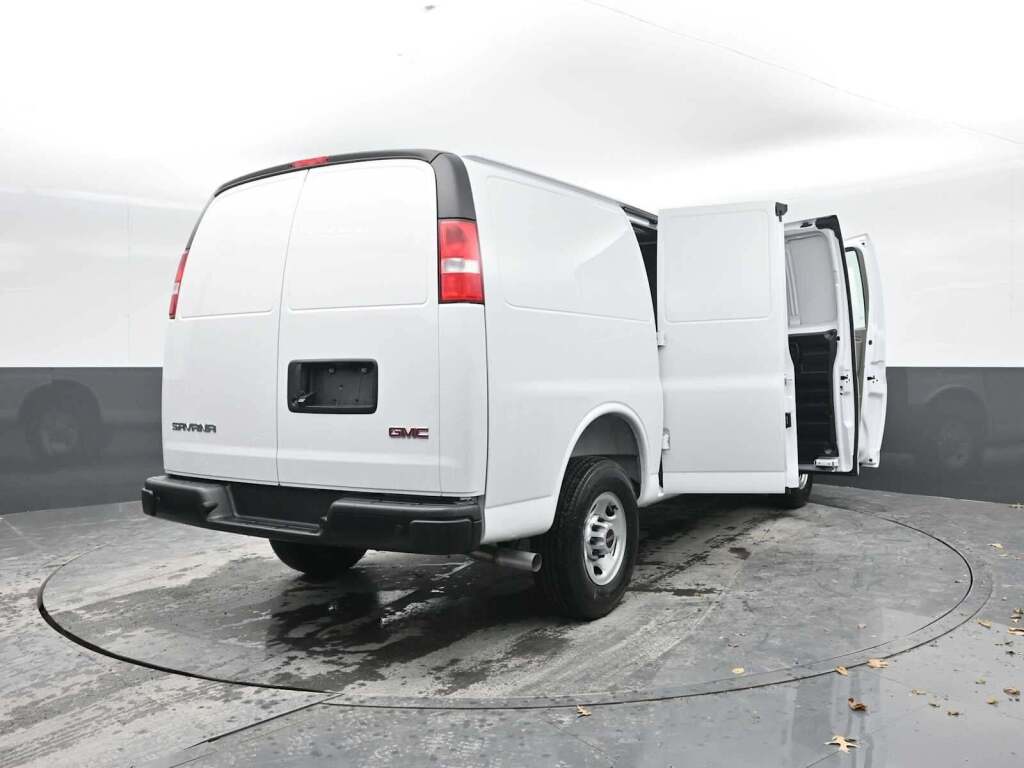2025 GMC Savana 2500 Work Van