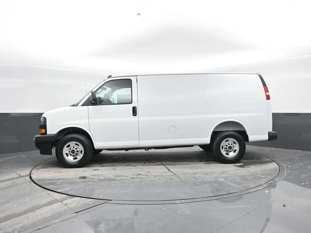 2025 GMC Savana 2500 Work Van