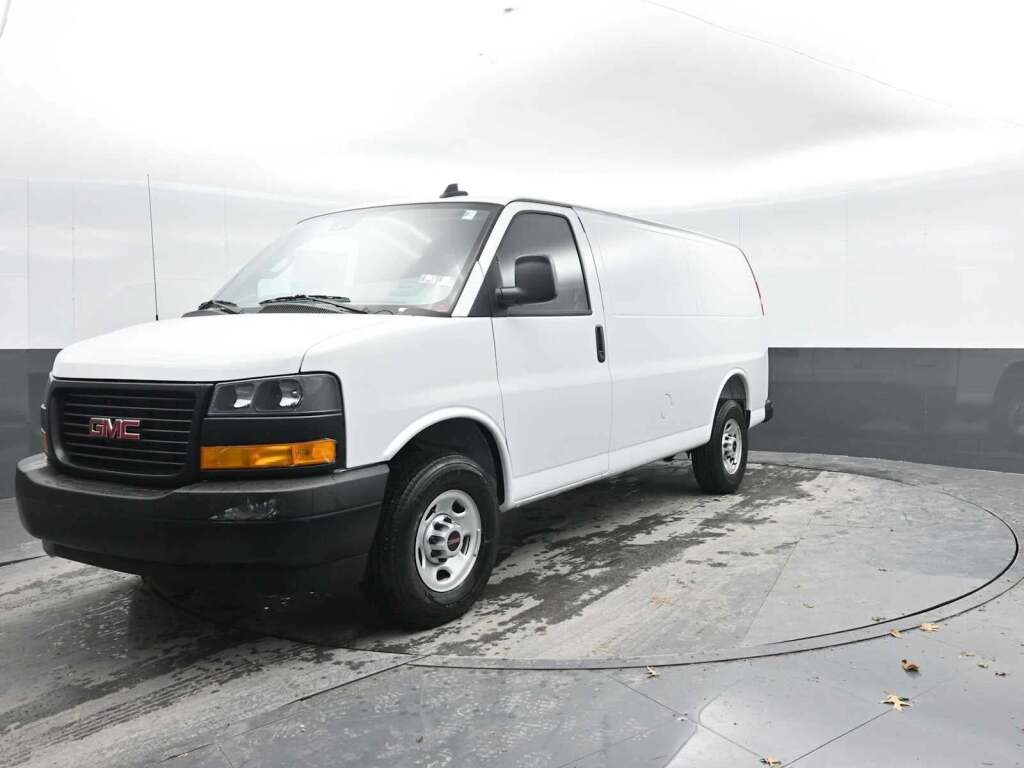 2025 GMC Savana 2500 Work Van