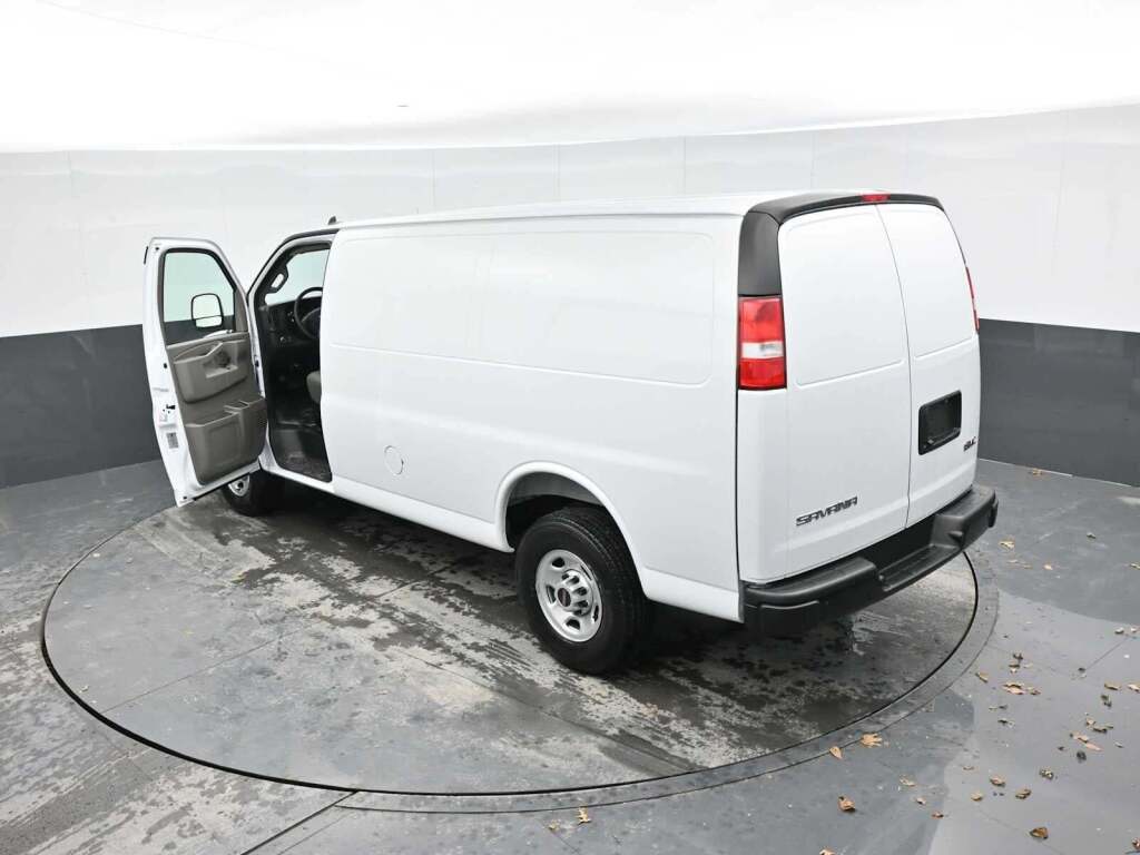 2025 GMC Savana 2500 Work Van