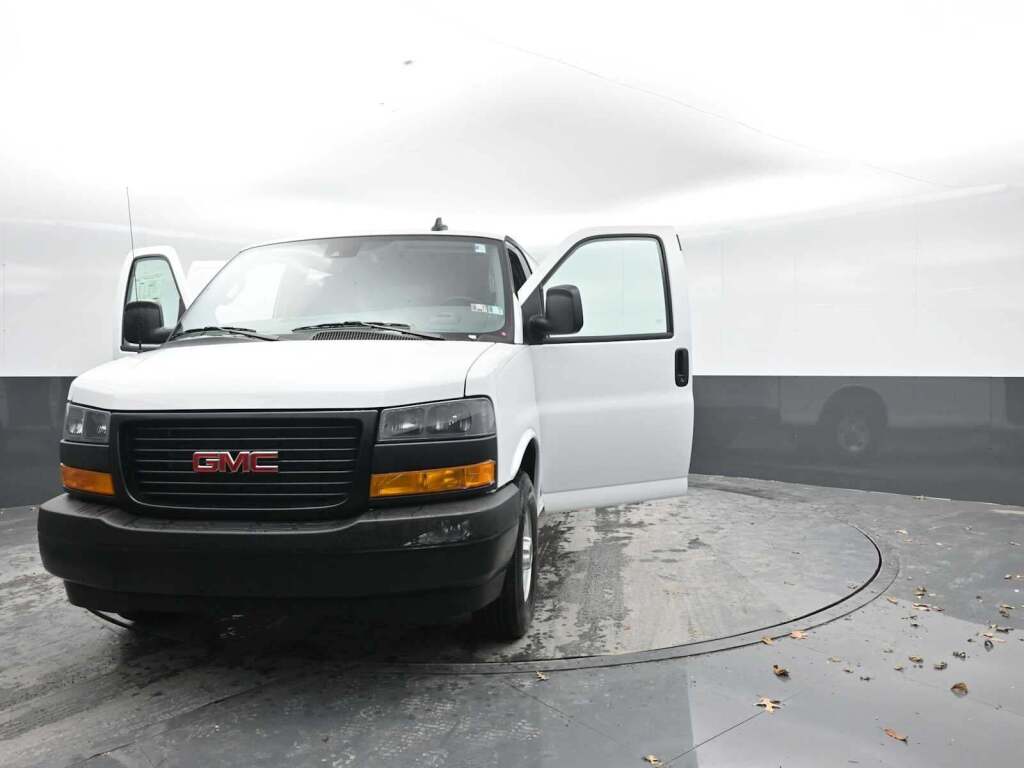 2025 GMC Savana 2500 Work Van