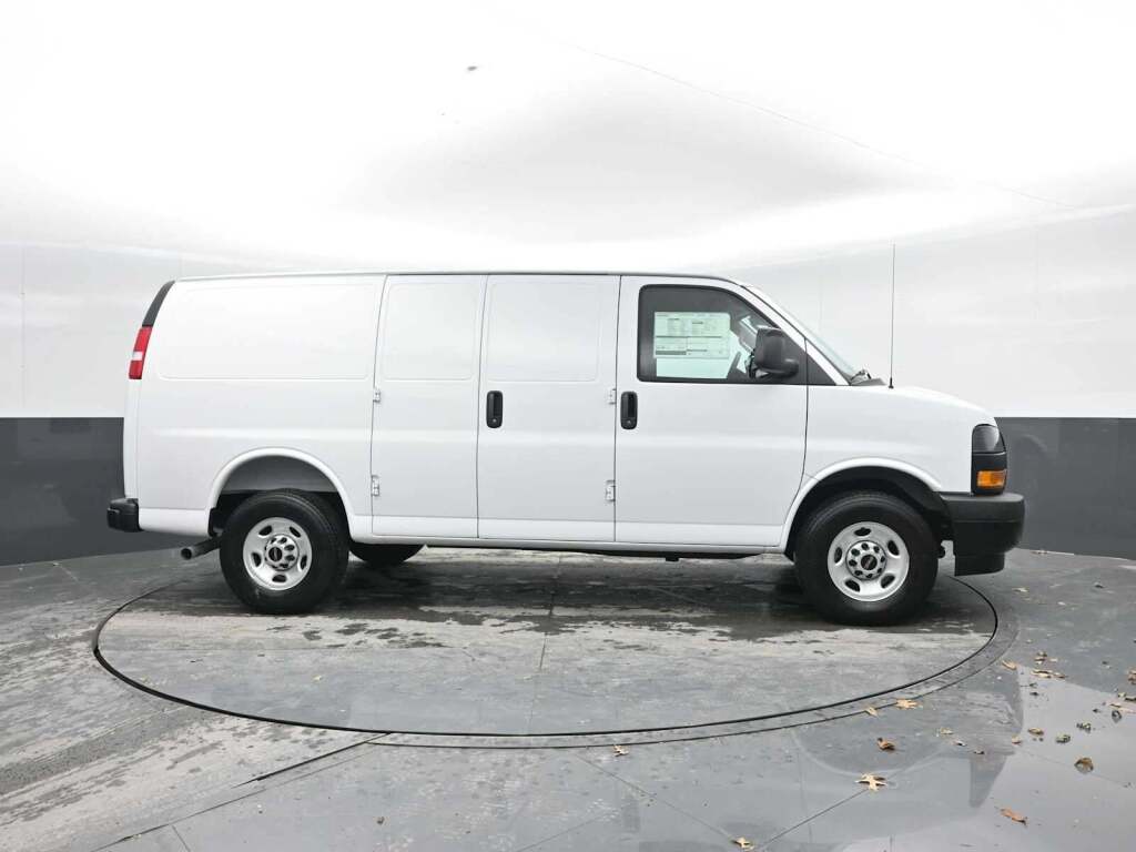 2025 GMC Savana 2500 Work Van