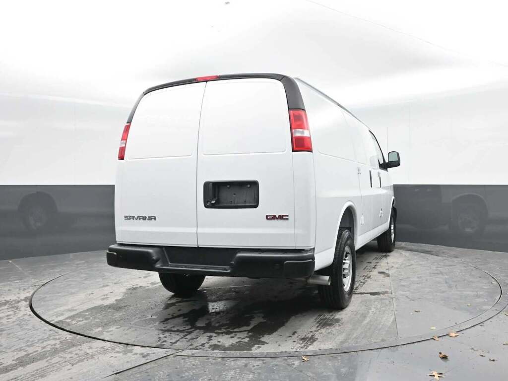 2025 GMC Savana 2500 Work Van