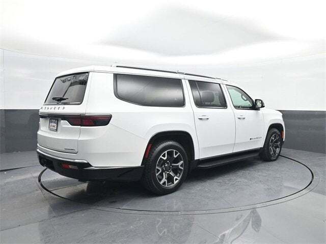 2023 Jeep Wagoneer L Series III 4x4