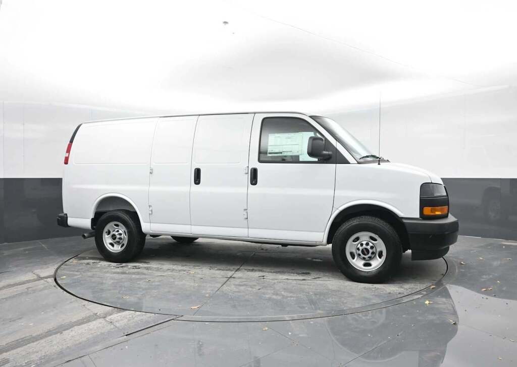 2025 GMC Savana 2500 Work Van