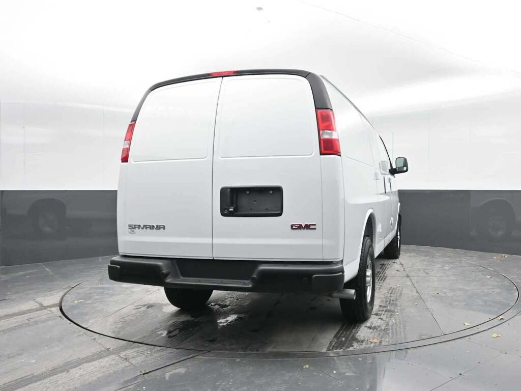 2025 GMC Savana 2500 Work Van