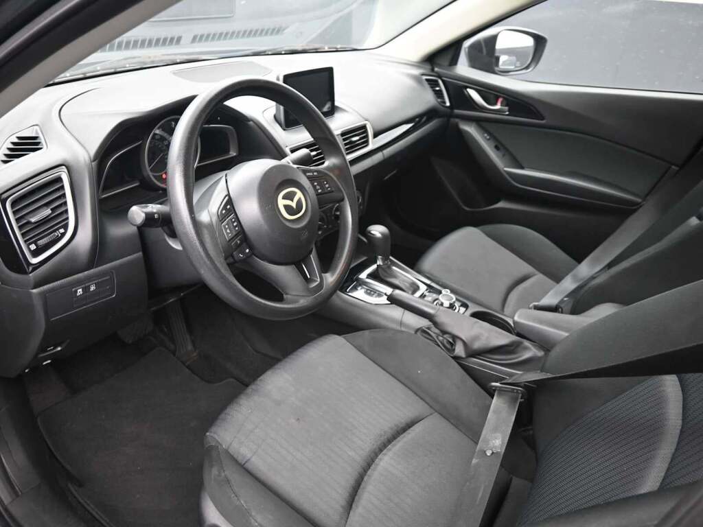 2016 Mazda Mazda3 i Sport