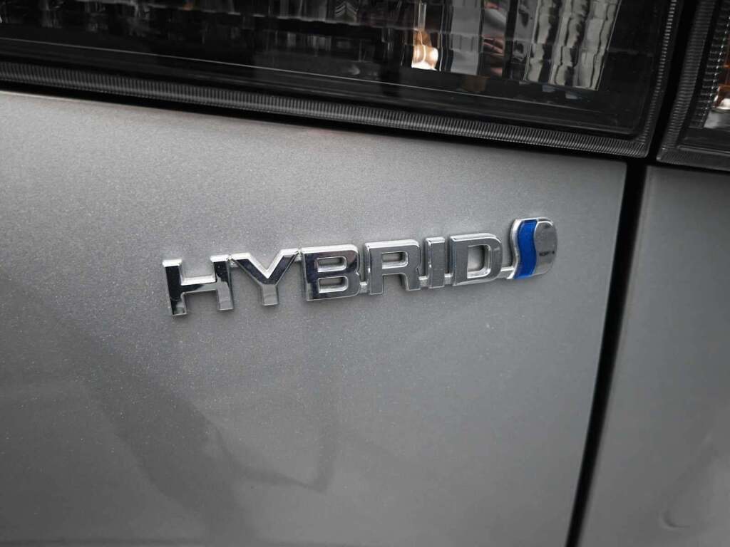 2022 Toyota Highlander Hybrid Platinum