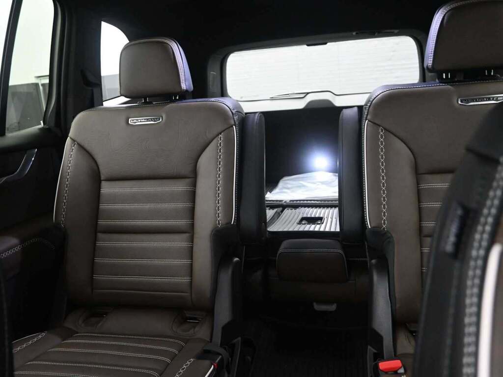 2026 GMC Acadia Denali Ultimate AWD