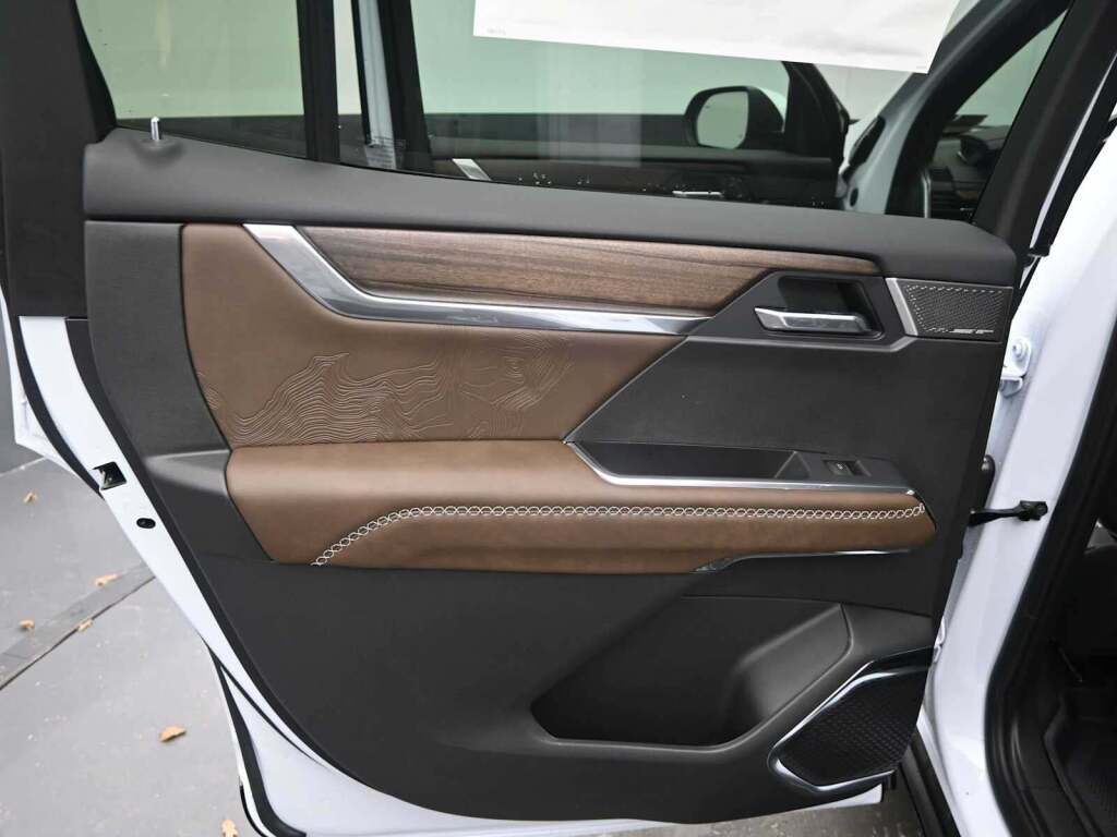 2026 GMC Acadia Denali Ultimate AWD