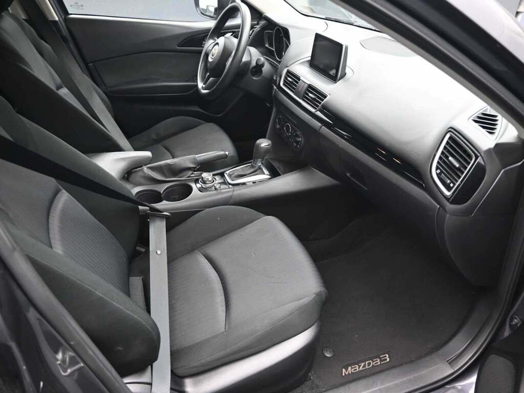 2016 Mazda Mazda3 i Sport