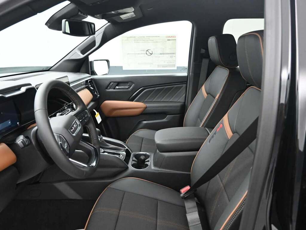 2026 GMC Canyon AT4 4WD