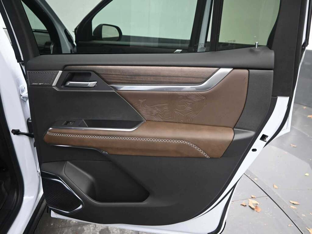 2026 GMC Acadia Denali Ultimate AWD