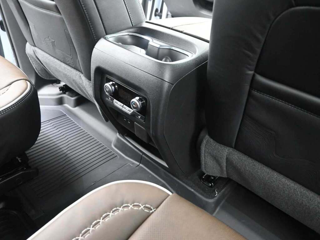 2026 GMC Acadia Denali Ultimate AWD