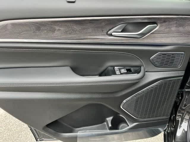 2025 Jeep Grand Cherokee L Overland 4x4