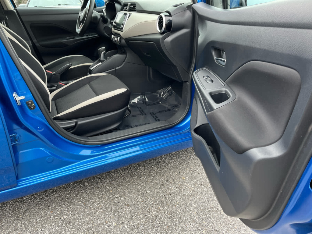 2021 Nissan Versa SV Xtronic CVT