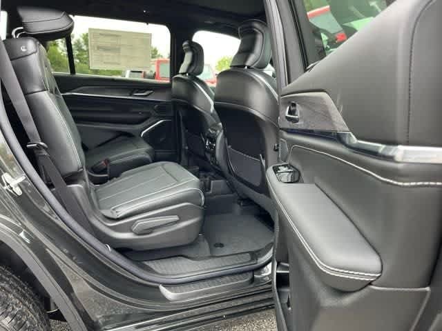 2025 Jeep Grand Cherokee L Overland 4x4