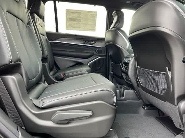 2025 Jeep Grand Cherokee L Overland 4x4