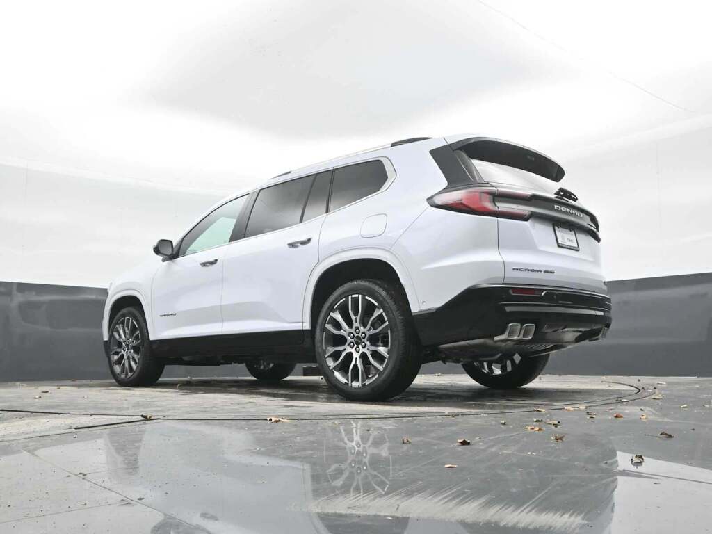2026 GMC Acadia Denali Ultimate AWD
