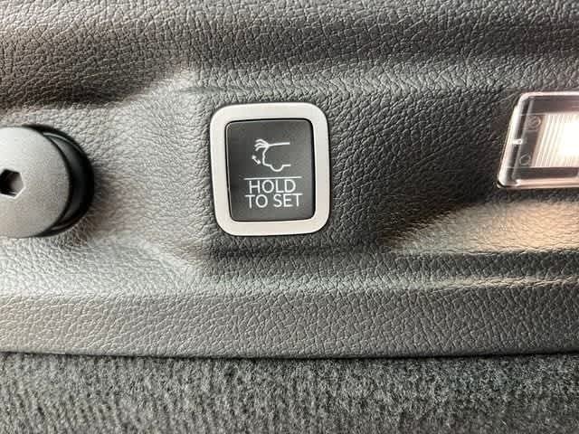 2025 Jeep Grand Cherokee L Overland 4x4