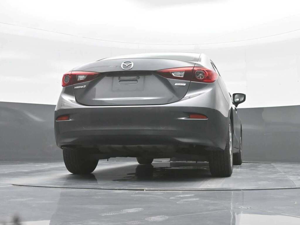 2016 Mazda Mazda3 i Sport