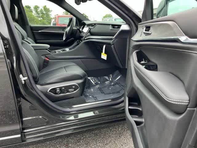 2025 Jeep Grand Cherokee L Overland 4x4