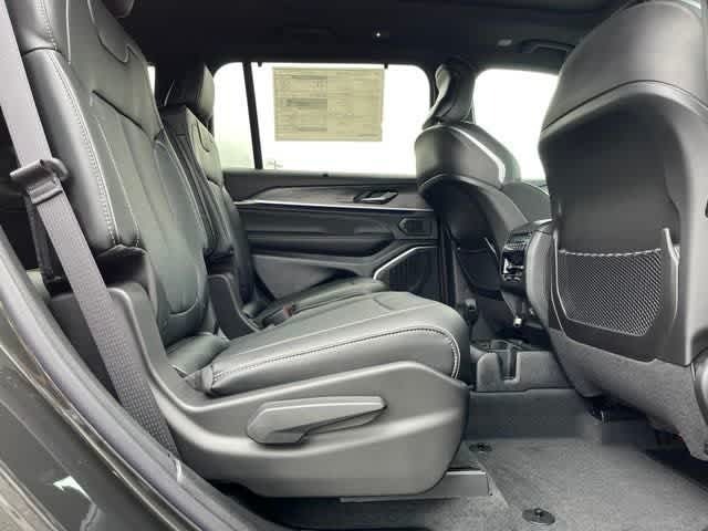 2025 Jeep Grand Cherokee L Overland 4x4