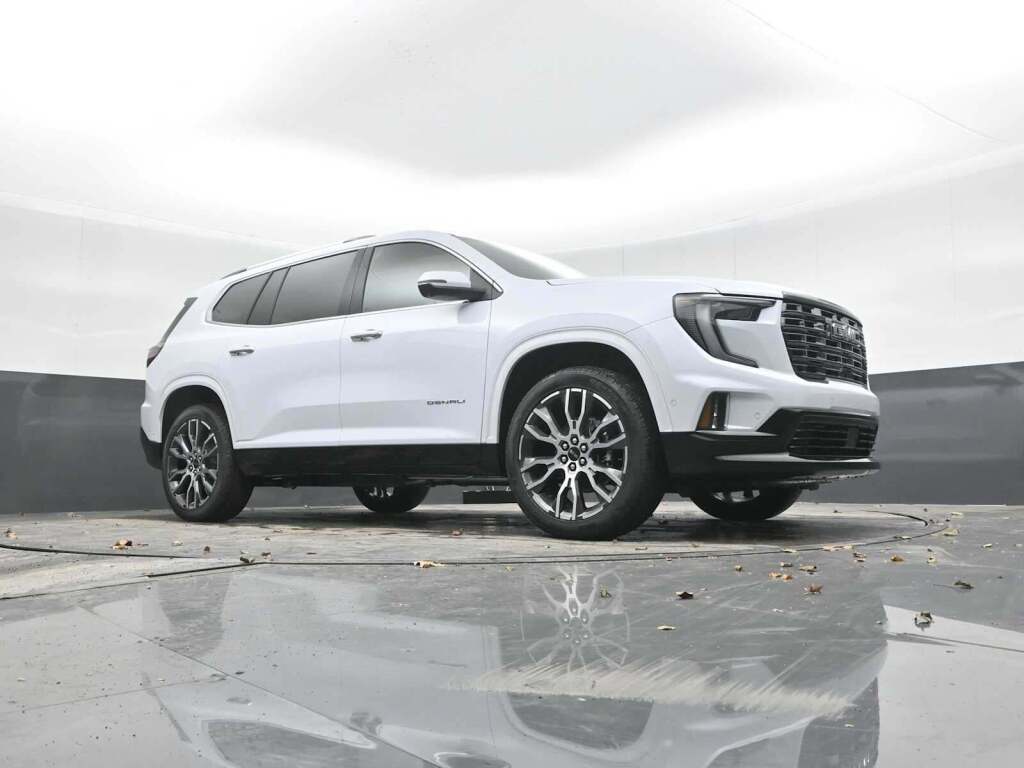 2026 GMC Acadia Denali Ultimate AWD