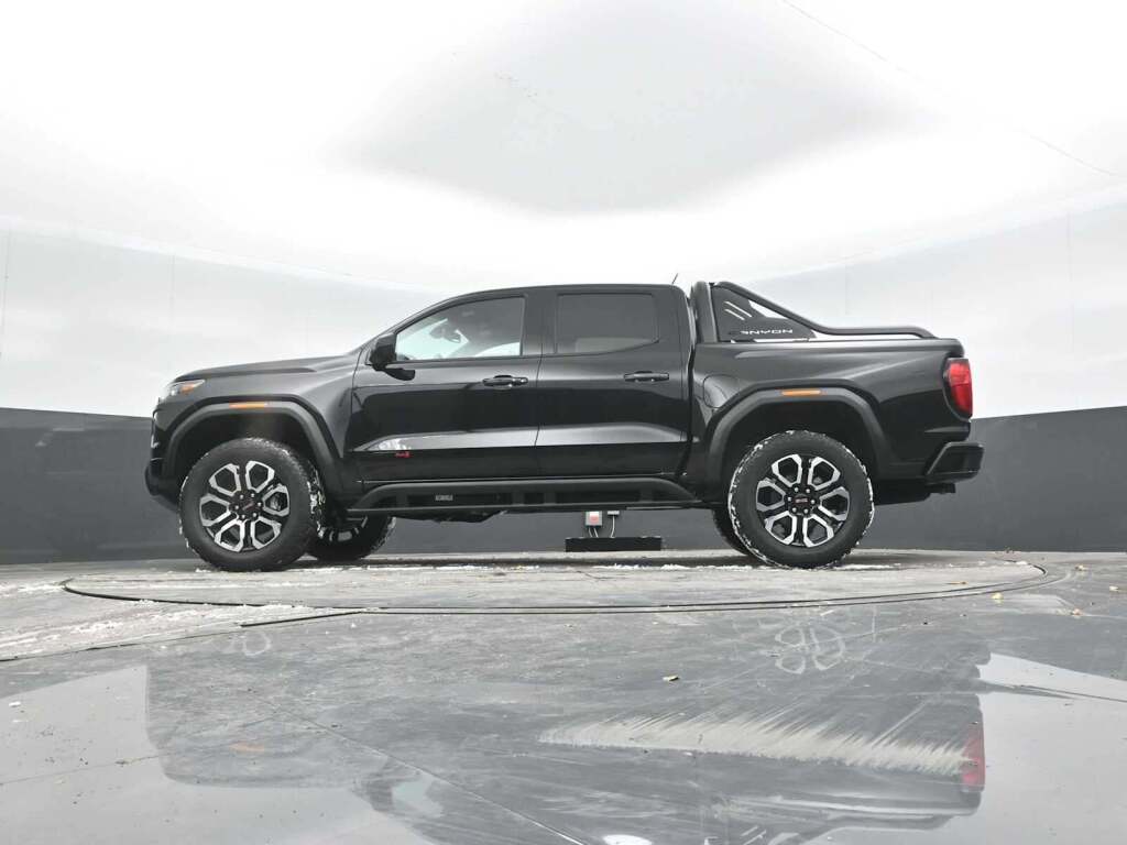 2026 GMC Canyon AT4 4WD