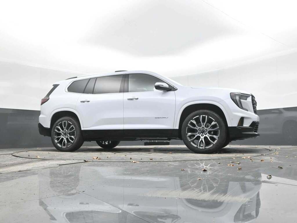 2026 GMC Acadia Denali Ultimate AWD