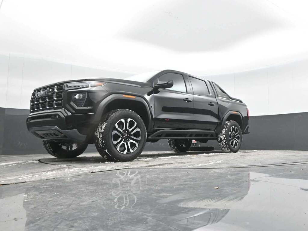 2026 GMC Canyon AT4 4WD