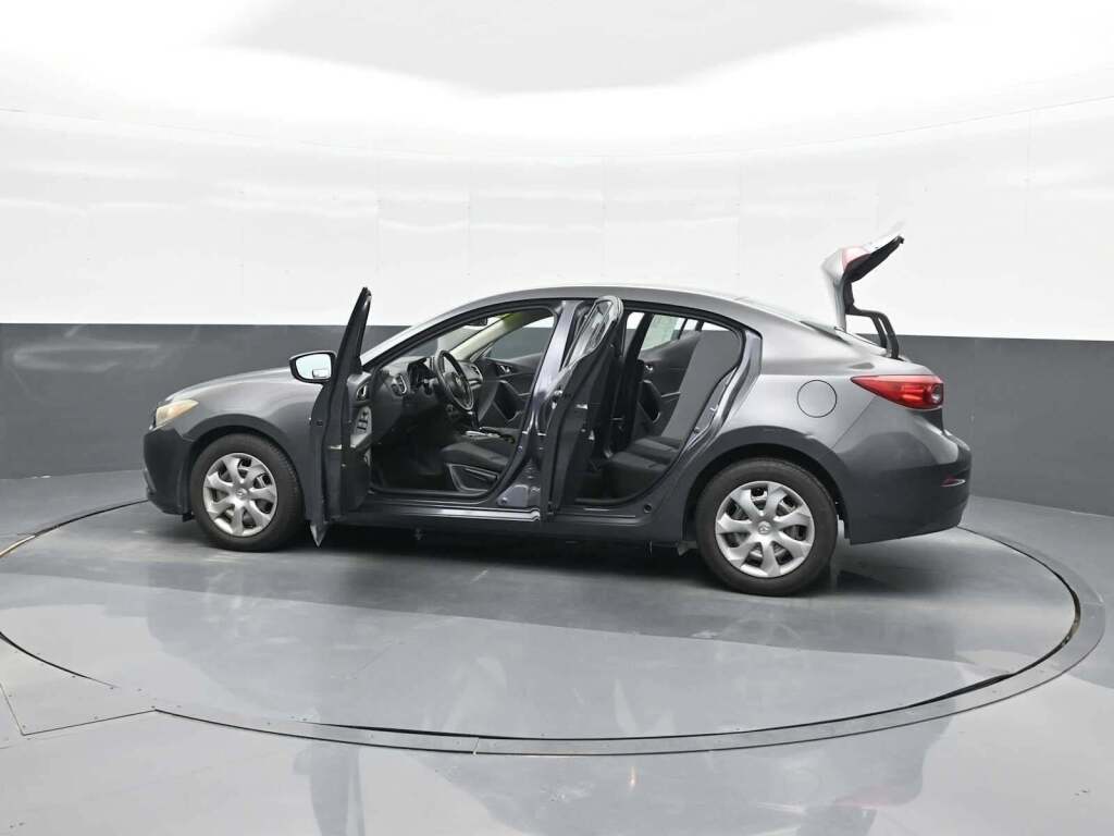 2016 Mazda Mazda3 i Sport