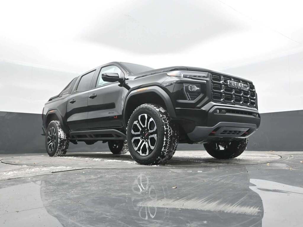 2026 GMC Canyon AT4 4WD