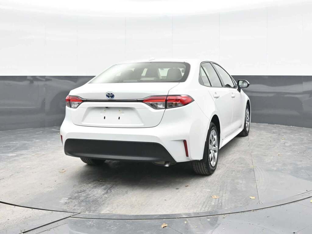 2024 Toyota Corolla Hybrid LE