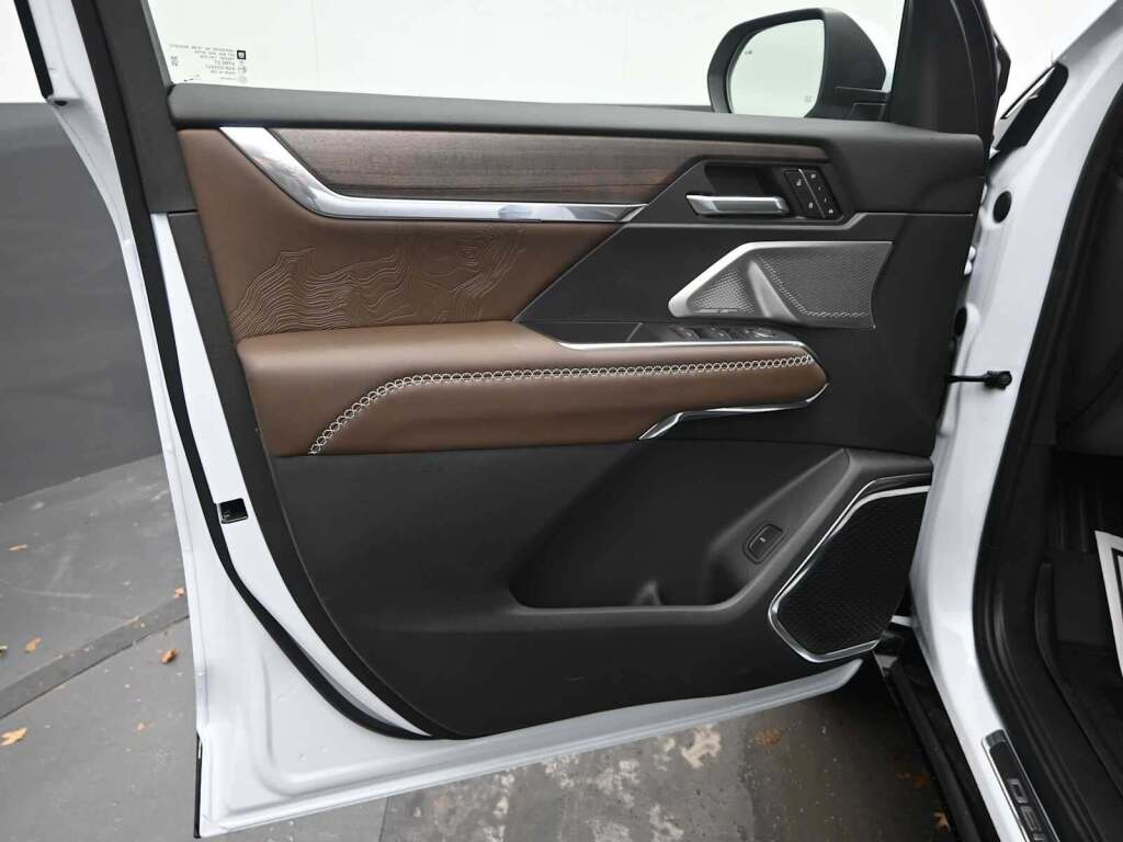 2026 GMC Acadia Denali Ultimate AWD