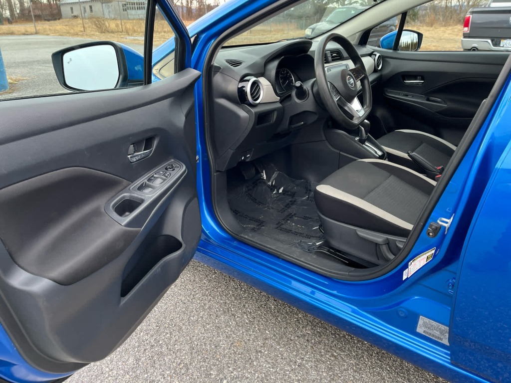 2021 Nissan Versa SV Xtronic CVT