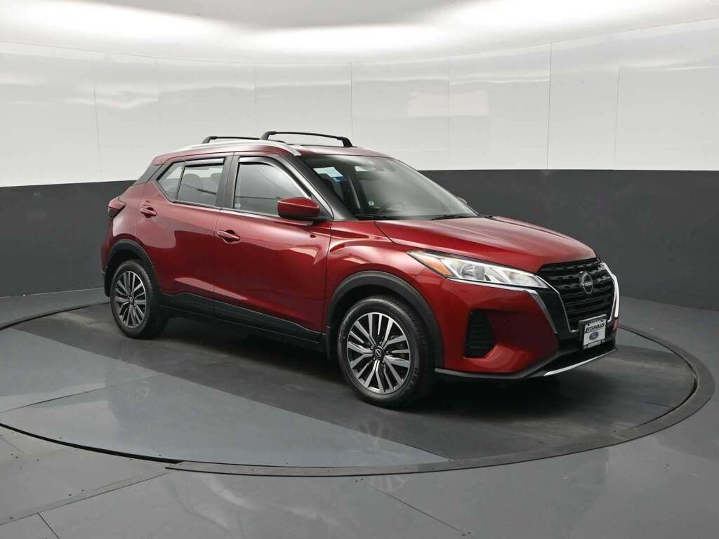 2022 Nissan Kicks SV Xtronic CVT