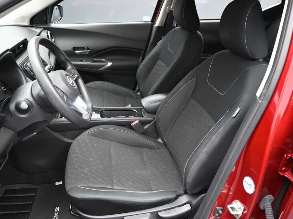 2022 Nissan Kicks SV Xtronic CVT