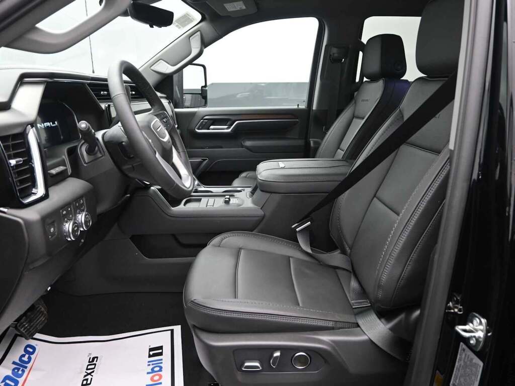 2026 GMC Sierra 2500HD Denali