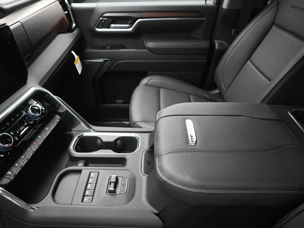 2026 GMC Sierra 2500HD Denali