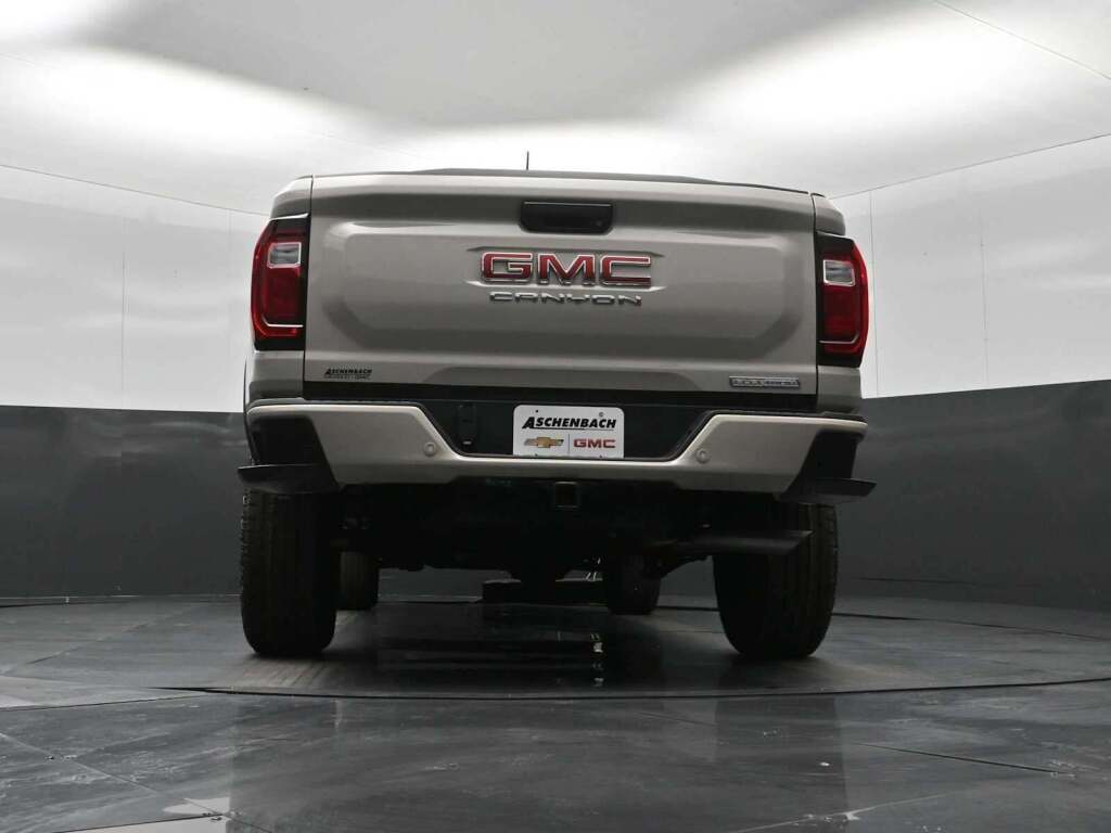 2026 GMC Canyon Elevation, 4WD