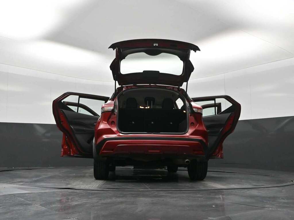 2022 Nissan Kicks SV Xtronic CVT