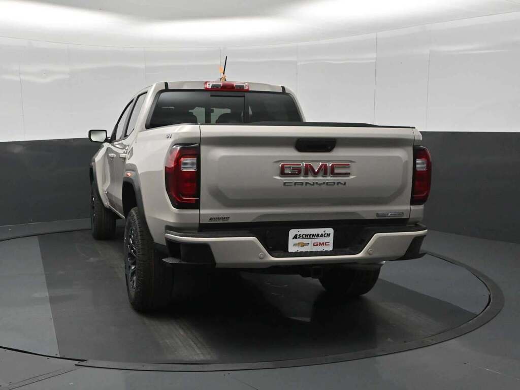 2026 GMC Canyon Elevation, 4WD